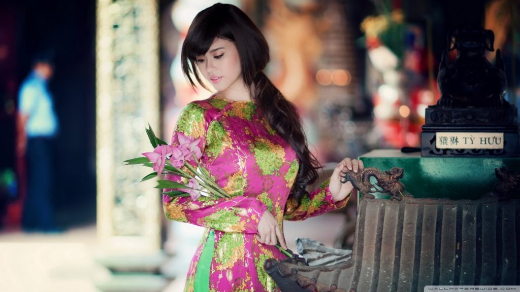 What is The Different Between Virgin Hair and Fake Hair?